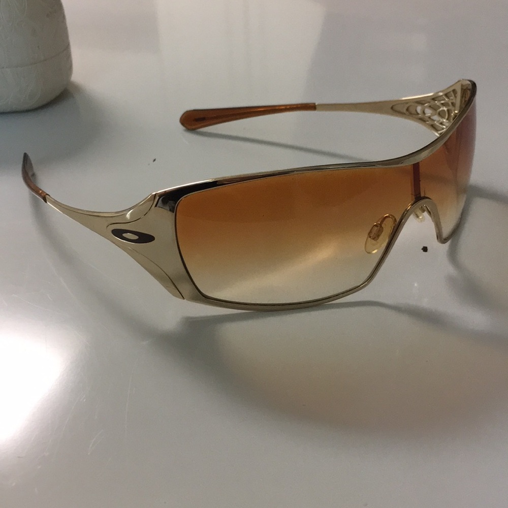 Women’s Oakley Sunglasses
